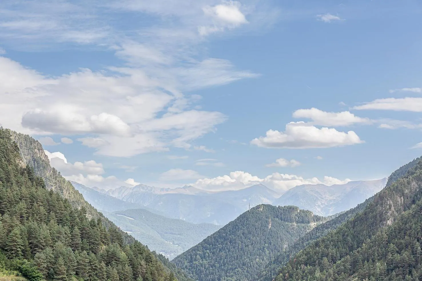 Terraza Con Vistas I Escritorio Y Cocina Completa I Andbnb Arinsal