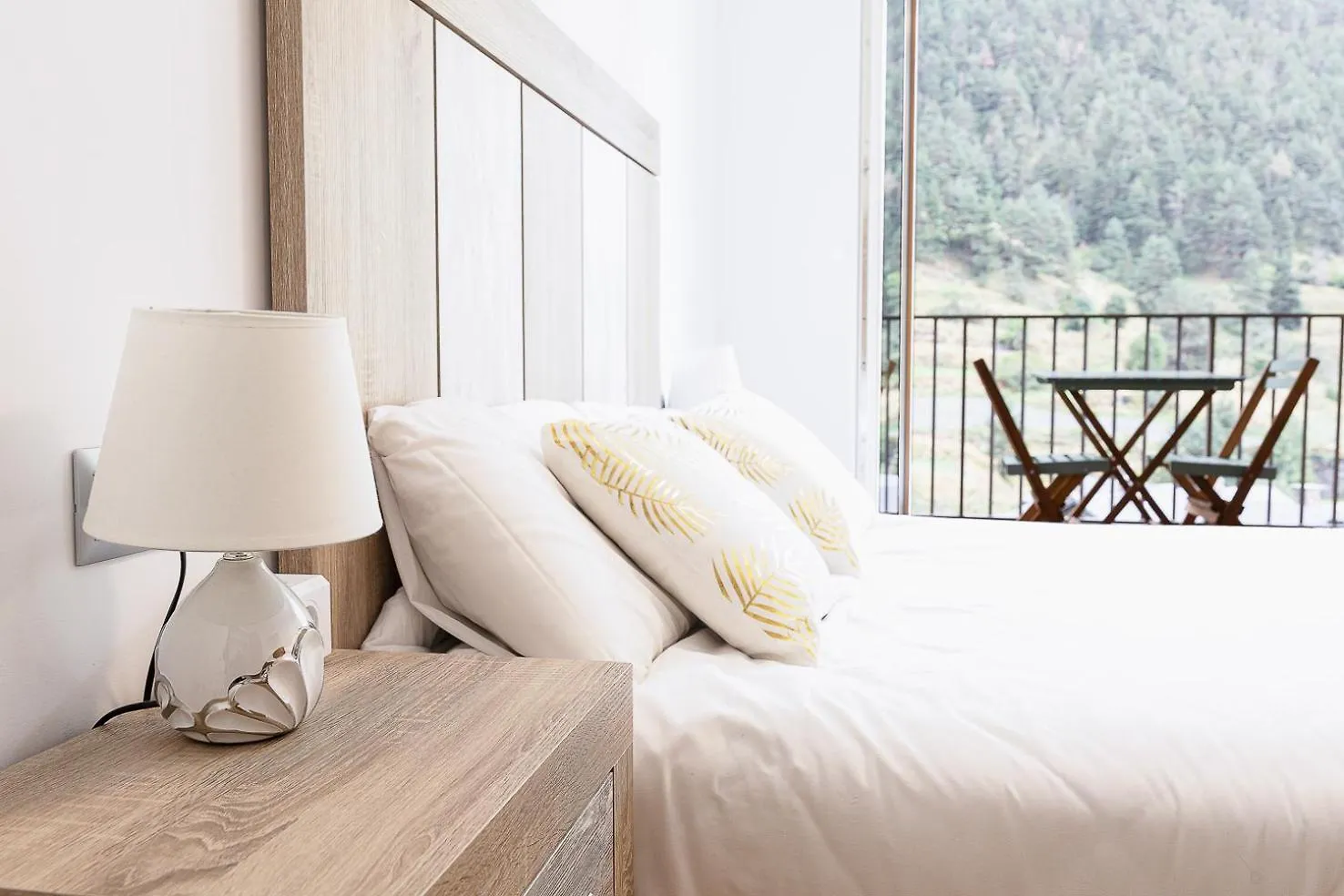 Terraza Con Vistas I Escritorio Y Cocina Completa I Andbnb Arinsal Διαμέρισμα